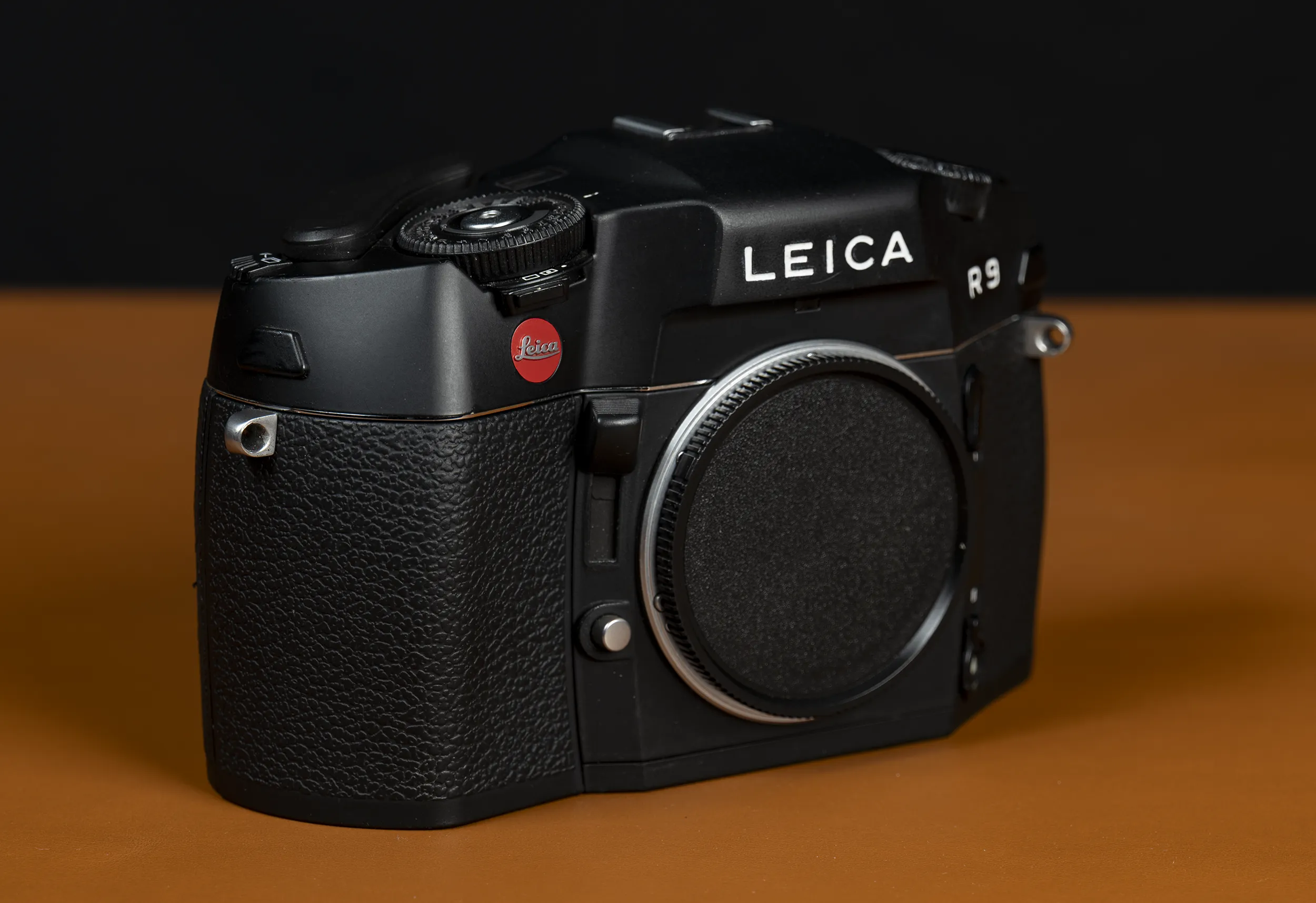 Leica 10091 - Leica R9 Body schwarz "1a Zustand/ black Version" - OVP